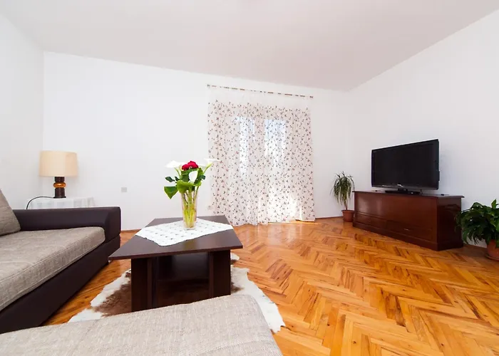 Epidaurus Apartmán *